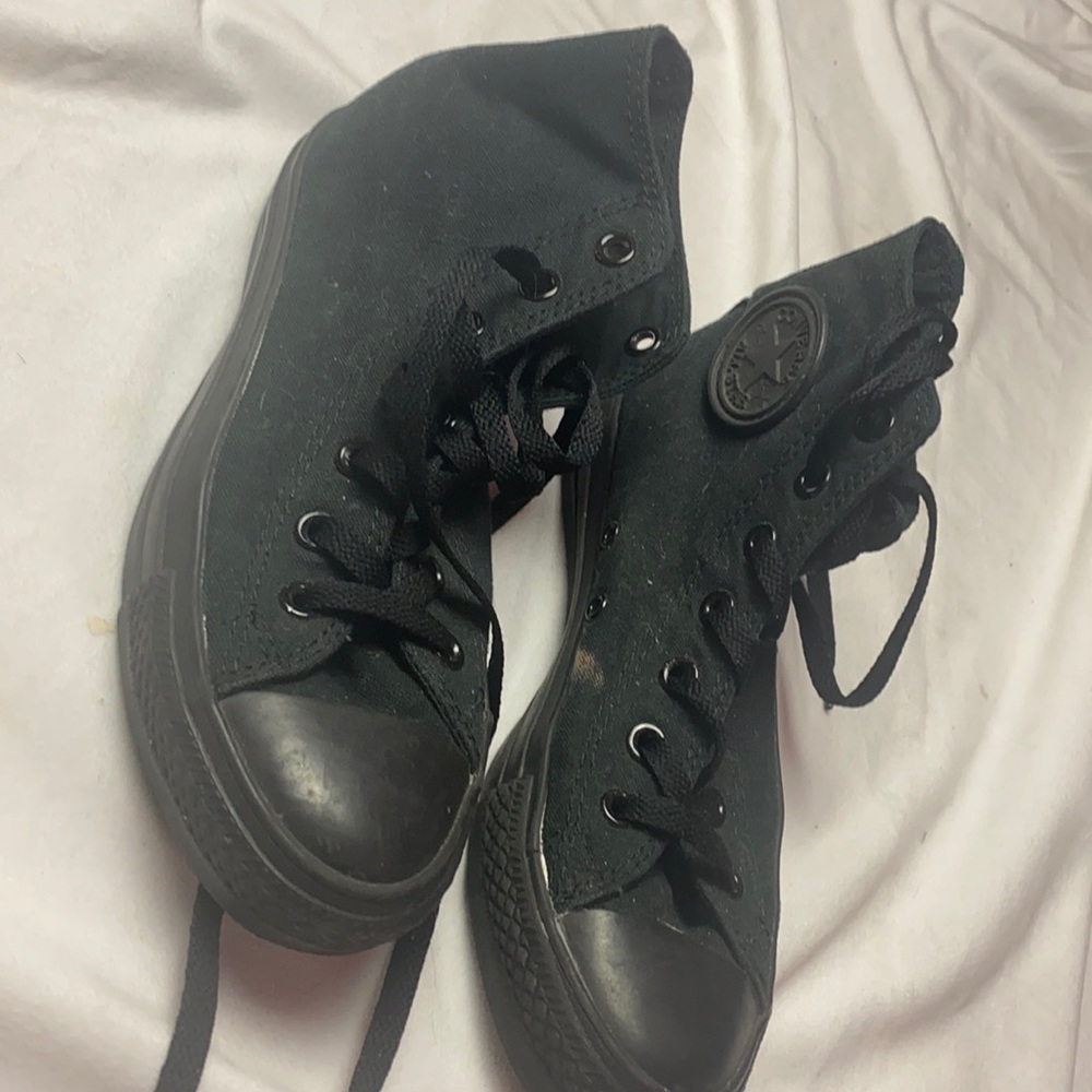 Black all star high top shoes